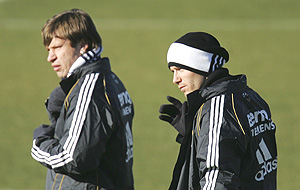 Cassano (i), junto a Beckham, durante un entrenamiento. (Foto: REUTERS)