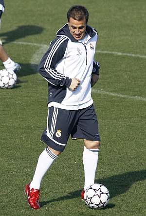 Fabio Cannavaro, durante el entrenamiento del Madrid. (Foto: EFE)