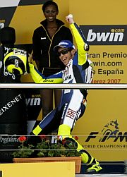 Rossi estaba exultante tras romper su sequa. (Foto: AFP)