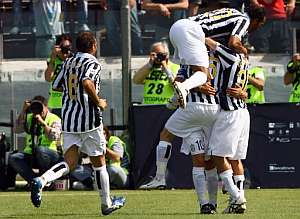 Los jugadores del Juventus celebran un gol. (Foto: AFP)