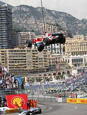 Ralf Schumacher se estrell. (AFP)