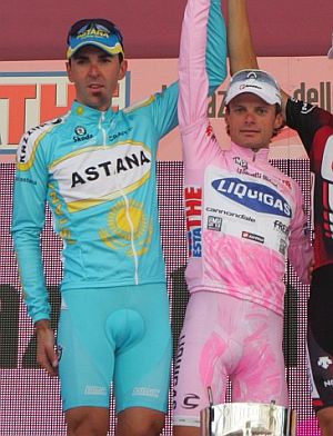 Mazzoleni y Di Luca, tercero y primero del Giro, en la lista del CONI. (Foto: EFE)