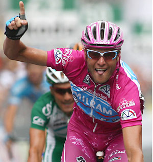 Petacchi, en la pasada edicin del Giro de Italia. (Foto: AP)