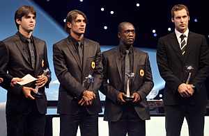 Kak, Maldini, Seedor y Cech, premiados en el sorteo de la Champions. (Foto: AFP)