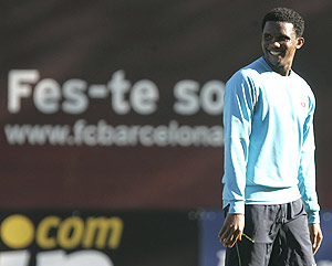 Samuel Eto'o, durante un entrenamiento del Barcelona. (Foto: AFP)