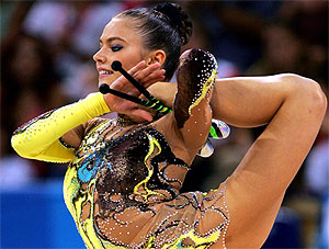 Kabaeva durante una actuacin en los Juegos Olmpicos de Atenas. (Foto: AP)