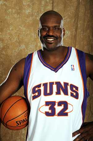 Shaquille O'Neal, con la camiseta de los Suns. (AFP)