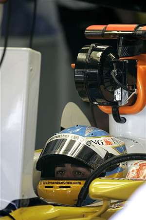 Fernando Alonso, durante la clasificacin. (Foto: AP)