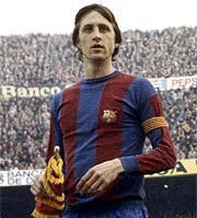 Johan Cruyff, con la camiseta del Barcelona. (Foto: EL MUNDO)