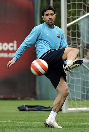 Deco, durante un entrenamiento del Barcelona. (Foto: AFP)
