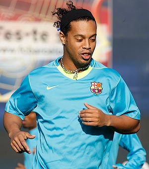 Ronaldinho, en un entrenamiento. (Foto: AP)
