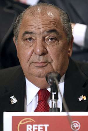 Pedro Muñoz, presidente de la Federación, durante la rueda de prensa. (Foto: EFE)