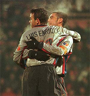 Guardiola y Luis Enrique, en una imagen de enero de 2000. (Foto: EL MUNDO)