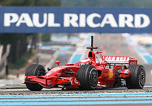 Raikkonen rodando por la pista de Paul Ricard. (Foto: AP)