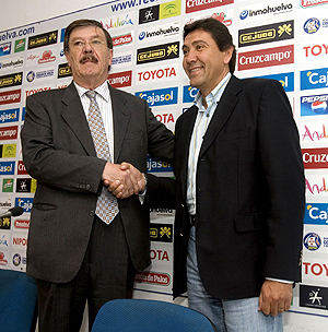 Manolo Zambrano y Fernando Mendoza, durante la rueda de prensa. (Foto: EFE)