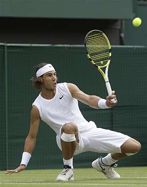 Rafa Nadal, durante su partido ante Andreas Beck. (Foto: AP)