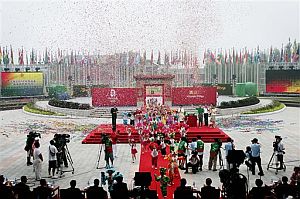 Vista general de la ceremonia de apertura de la Villa Olmpica (Foto: AP)