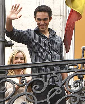 Alberto Contador, durante el homenaje en Madrid. (Foto: EFE)