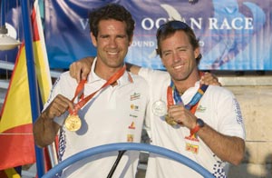 Fernando Echvarri e Iker Martnez, con sus medallas de Pekn. (Foto: Mara Mua)