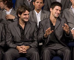 Federer y Djokovic en el acto de bienvenida en Shanghai. (EFE)