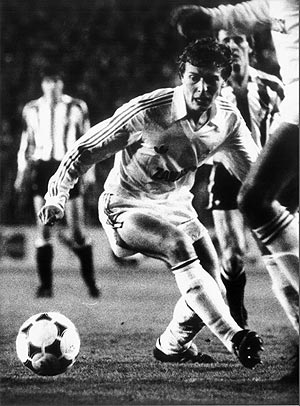 Butragueo, durante un partido de Copa del Rey ante el Athletic en 1985. (Foto: MARCAMEDIA)