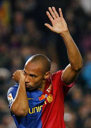 Henry celebra uno de sus goles. (Foto: AFP)