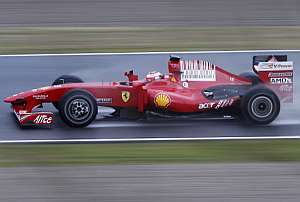 Kimi Raikkonen, durante unas pruebas en Mugello con el nuevo modelo de Ferrari. (Foto: EFE)