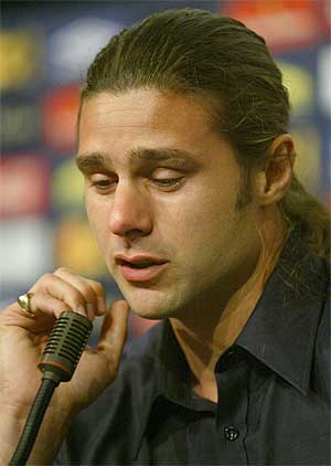 Pochettino, en su despedida como jugador del Espanyol en junio de 2006. (Foto: Domnec Umbert)