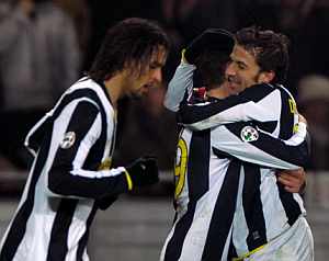Marchisio y Del Piero celebran el gol ante la Fiorentina. (Foto: AFP)