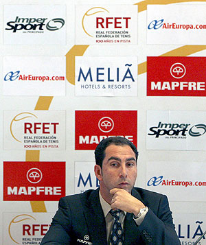 Albert Costa, en la presentacin del equipo de la Davis que se medir a Serbia. (EFE)