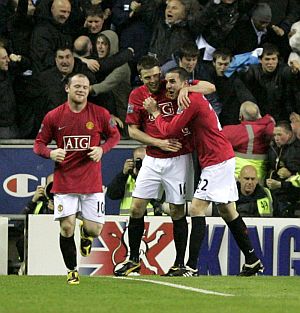Los jugadores del United celebran un gol ante el Wigan.(Foto: EFE).