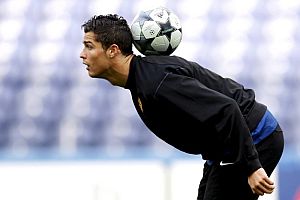 Cristiano Ronaldo, en un entrenamiento. (Foto: EFE)