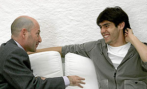 Kak, junto a Orfeo Surez durante la entrevista. (Foto: Riccardo De Luca)