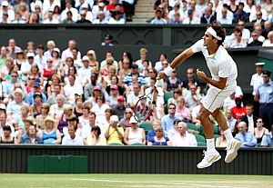 Roger Federer durante la semifinal. (Foto: EFE)