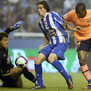 Filipe Luis, en un partido de la pasada temporada frente al Bara. (Foto: Reuters)