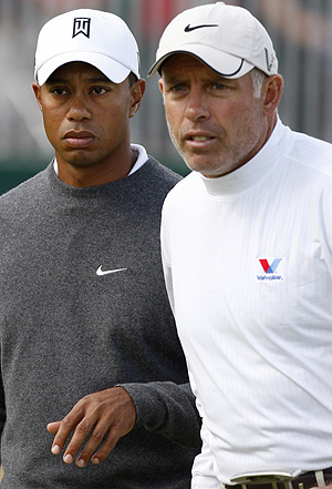 Tiger Woods junto con su caddie Steve Williams (FOTO AP)