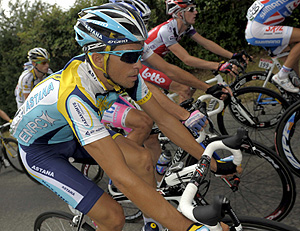 Contador durante la undécima etapa del Tour. (Foto: EFE)