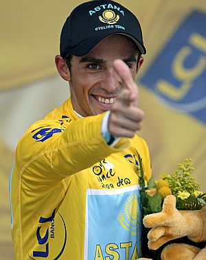Contador, tras ganar la contrarreloj. (EFE)