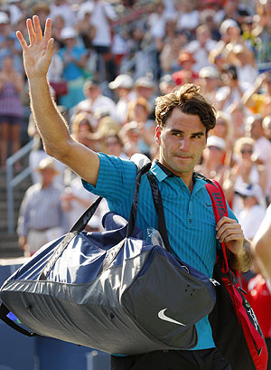 Federer se despide del pblico de Montreal. (Foto: REUTERS)