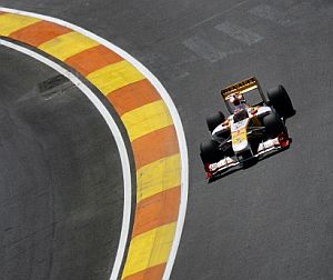Fernando Alonso, en Valencia. (Foto: EFE)