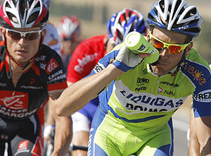 Ivan Basso, en el transcurso de la undcima etapa. (EFE)