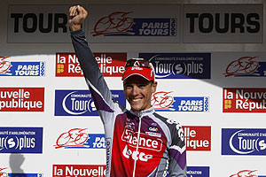 Philippe Gilbert, el domingo pasado en Tours. (REUTERS)