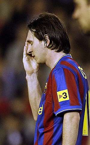 Leo Messi, en Mestalla. (Foto: AP)