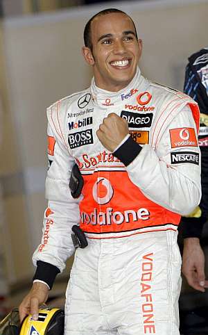 Lewis Hamilton celebra su pole. (Foto: EFE)
