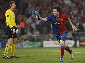 Leo Messi celeba su gol en la pasada final de la Liga de Campeones. (Foto: AP)