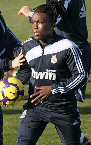 Drenthe, en un entrenamiento con el Real Madrid. (Foto: EFE)