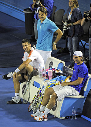 Nadal, Djokovic y Federer en un partido benéfico en Melbourne. (Foto: Ap)