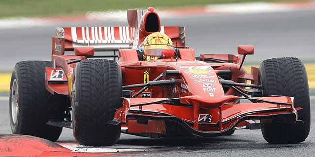 Valentino Rossi, durante sus ensayos con Ferrari. | Reuters