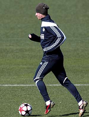 Guti, durante el entrenamiento del Madrid. | EFE