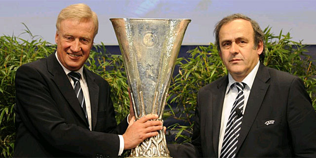 Platini, en la ceremonia de entrega del trofeo de la Europa League. | Afp